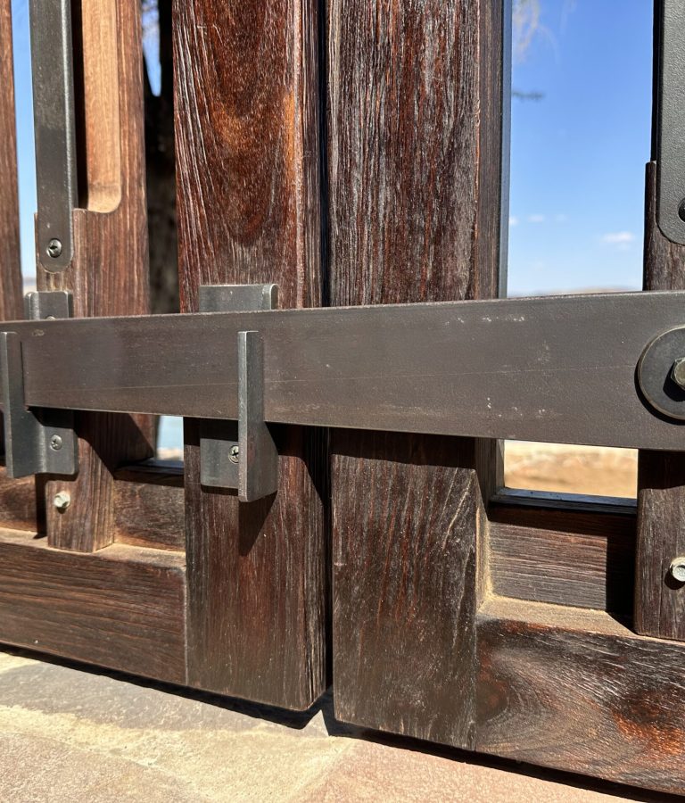 Gate with Finishes